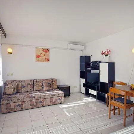 In With Balcony, Wifi 819-1 Apartment *