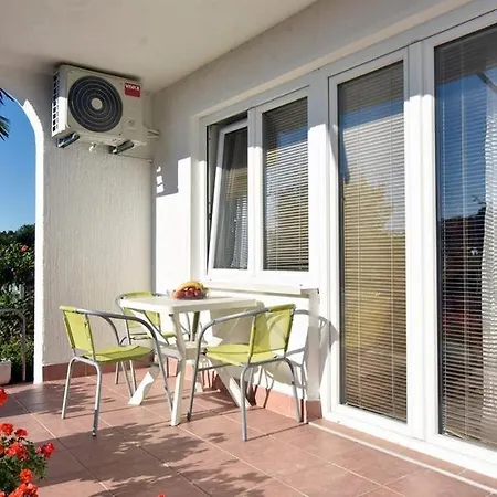 Apartment In With Balcony, Wifi 819-1 *